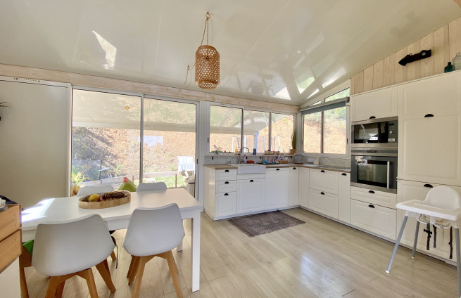 second-sejour-ouvert-cuisine-équipée-salle-à-manger