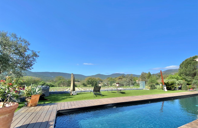 Houten terras rondom het zwembad - ontwerp - torenplattegrond