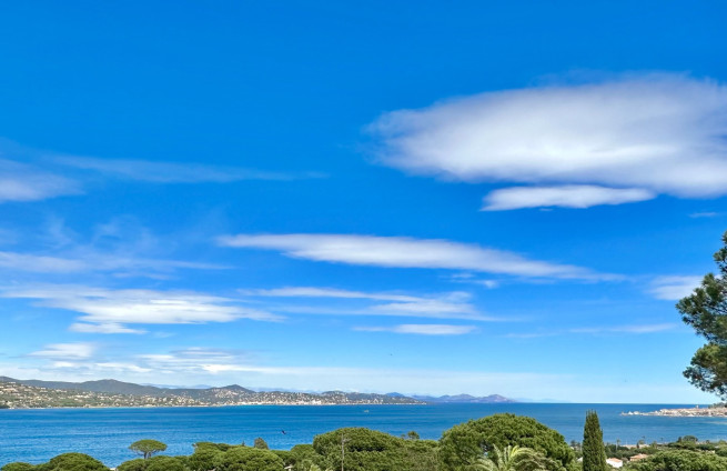 Terrain-constructible-Saint-Tropez-gassin-vue-mer