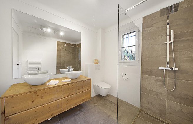 moderne-douche-kamer-villa-beauvalon-bartole-grimaud