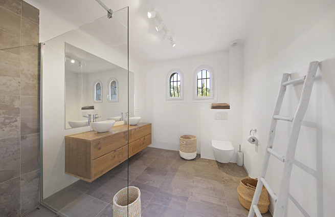 en suite shower room - Villa Bartole Grimaud