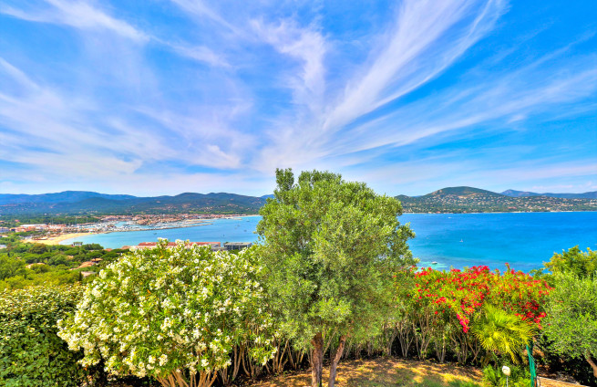 chambre-vue-mer-reveil-soleil-saint-tropez