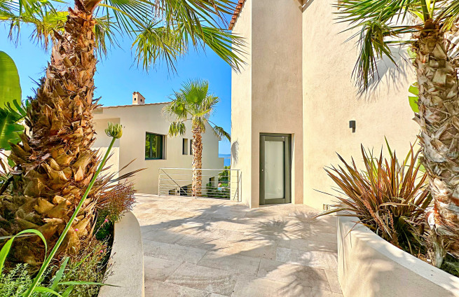 detached villa for sale in Les Issambres