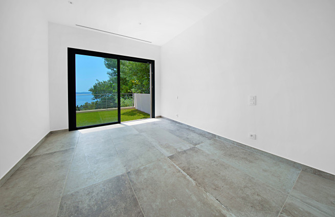guest room-house-villa-sea-view-issambres
