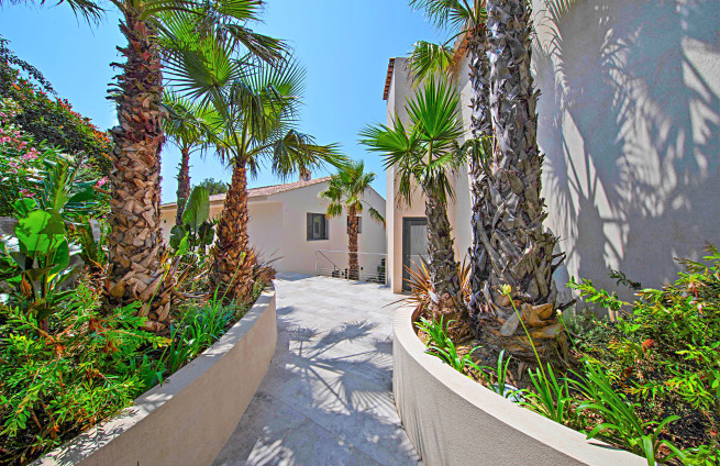 jardin-paysager-ville-vue-mer-issambres-immobilier