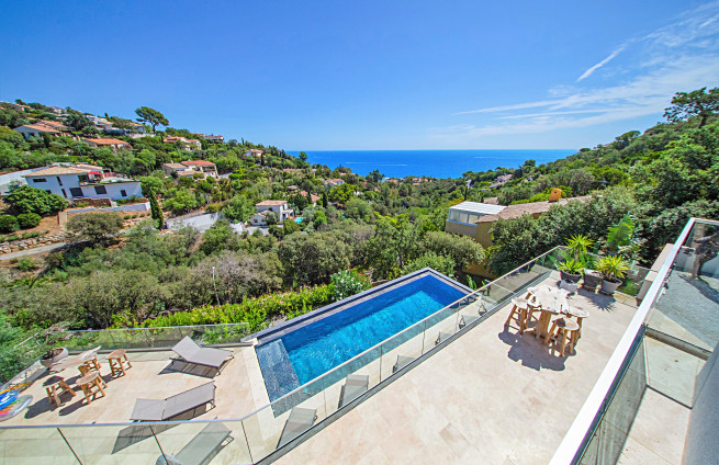 heated infinity pool - villa - Les Issambres