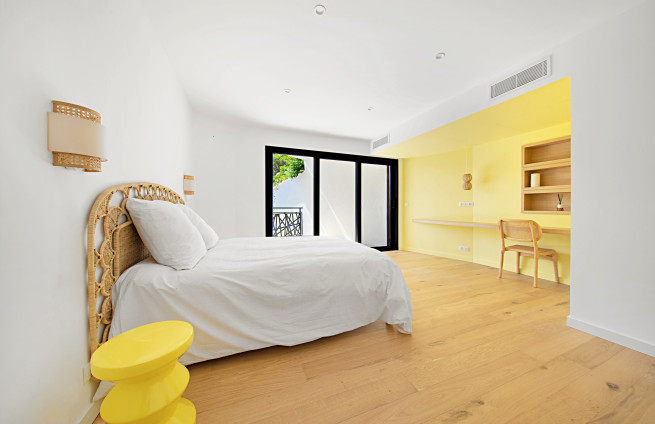 guest suite-modern-villa-5-bedrooms-issambres