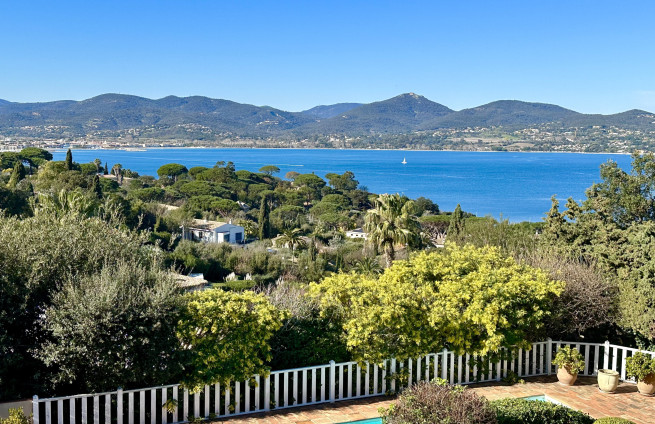 Panoramic view of the Gulf of Saint-Tropez from the terrace