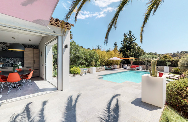 Piscine-chauffée-villa-la-croix-valmer