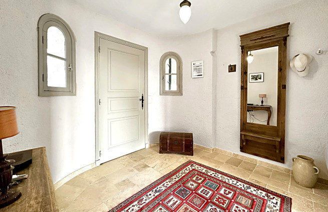 hall-entrée-villa-tour-grimaud