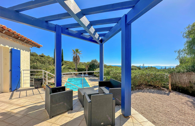 buying a holiday home with a pool in La Croix-Valmer