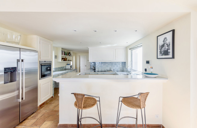 volledig uitgeruste keuken, toegang tot de garage, luxe villa