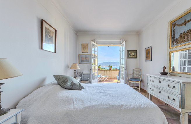 suite-parentale-vue-mer-villa-gassin-saint-tropez