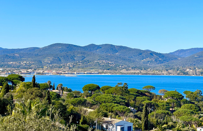 vue-mer-villa-à-rénover-domaine-sinopolis-gassin