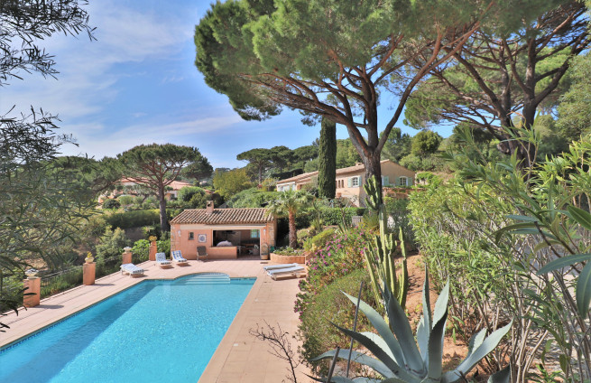 villa-provençale-7-chambres-piscine-vue-mer-sainte-maxime