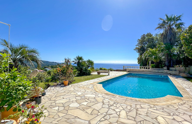 zwembad-terras-zon-provence