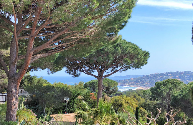Villa with sea and hill views for sale in Sainte-Maxime