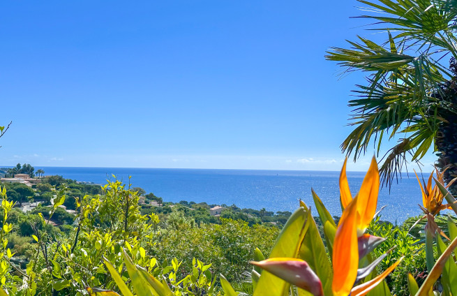 villa-face-mer-proche-plage-sainte-maxime