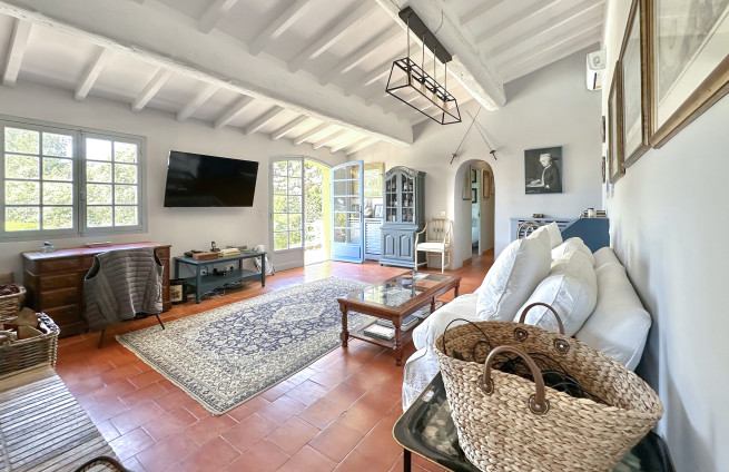 old wooden beams, fireplace, villa, La Croix Valmer