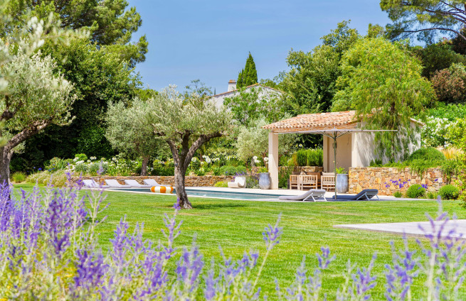jardin-paysager-piscine-villa-prestige-grimaud