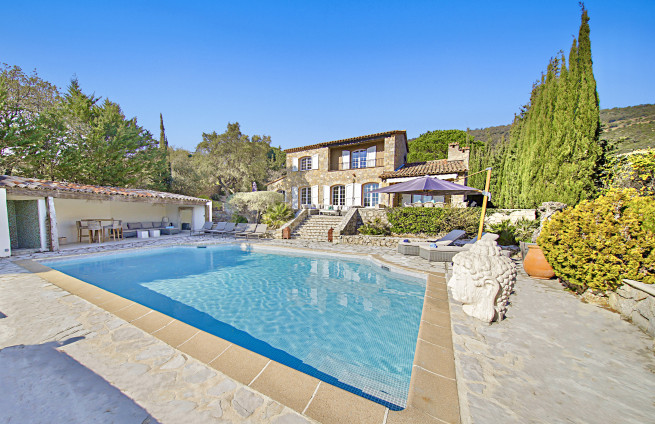 propriete-prestige-domaine-securise-beauvallon-bartole