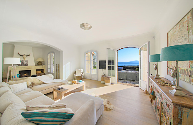 bright living room/lounge/terrace/sea view - Villa Grimaud