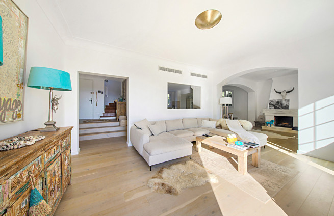 bright-living-property-grimaud-beauvallon-bartole