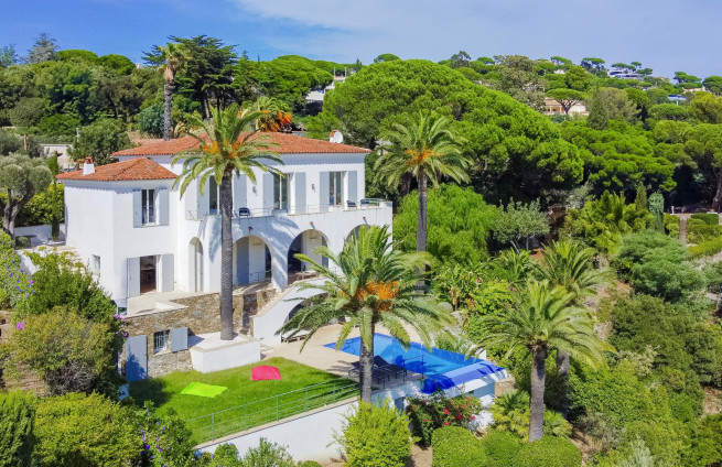 Villa for sale in Semaphore, Sainte-Maxime, with sea view