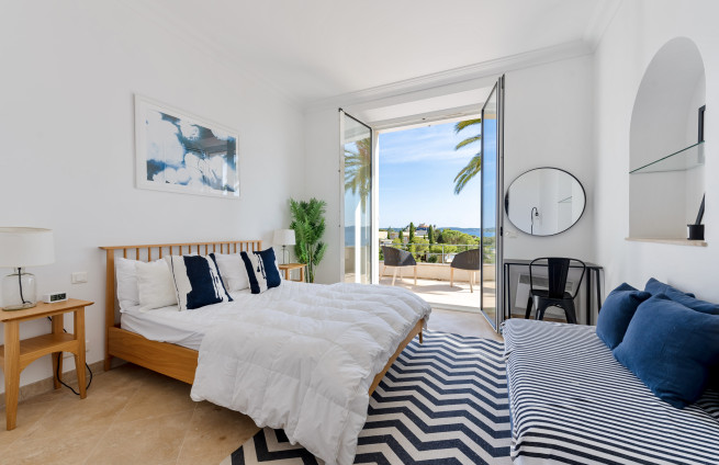 chambre-en-suite-vue-mer-sainte-maxime