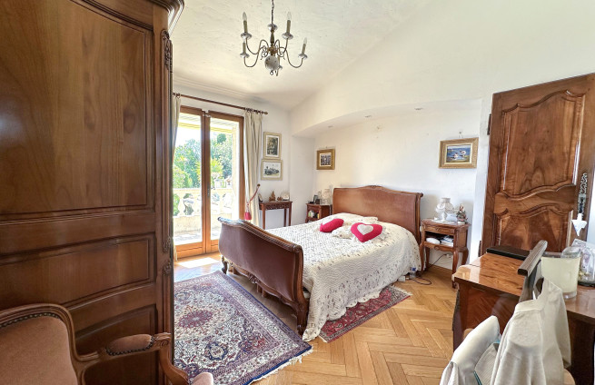 rustic-style room with sea view in Sainte-Maxime