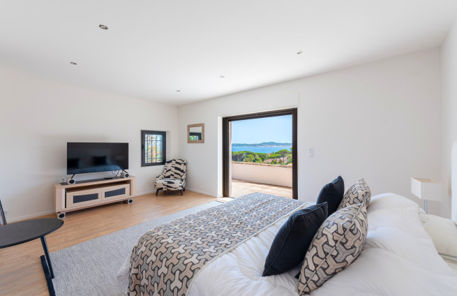 suite-kamer-zee-uitzicht-oceaan-wakker-worden-zon-Sainte-Maxime