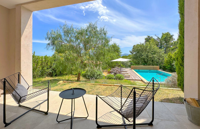 terrace-villa-near-grimaud-village