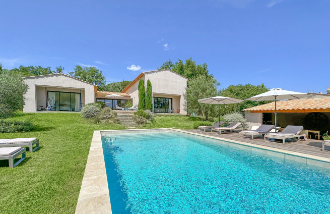 villa-pied-village-grimaud-immobilier-à-vente