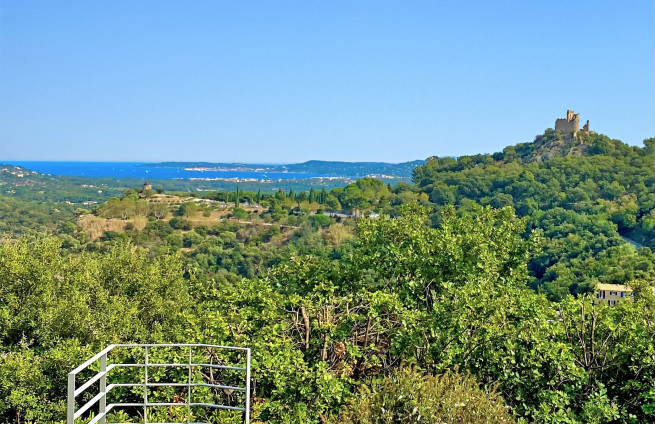 Instapklare villa met zeezicht in de Golf van Saint-Tropez