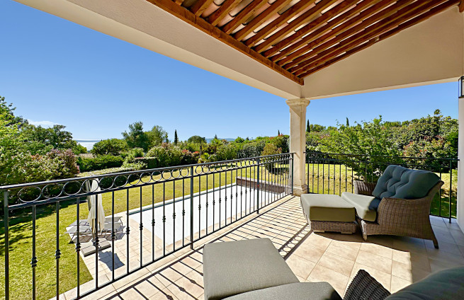 master bedroom - Grimaud - private terrace access