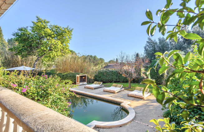 piscine-privee-jardin-arbore-sainte-maxime
