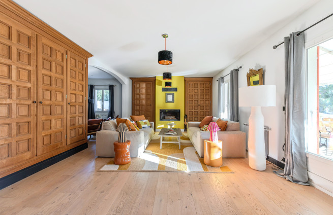 A welcoming triple living space