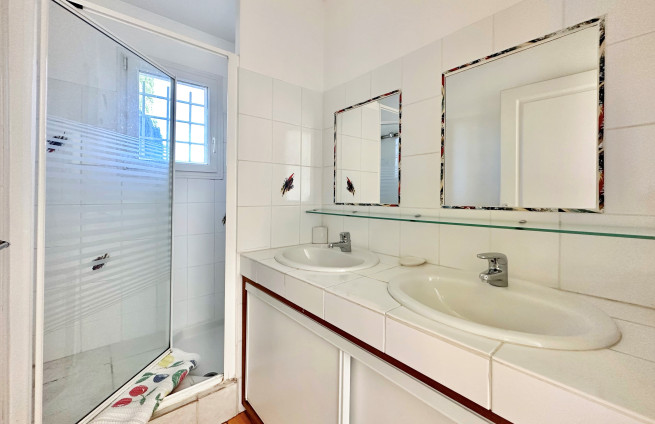 wc-independant-salle-de-douche-luxe