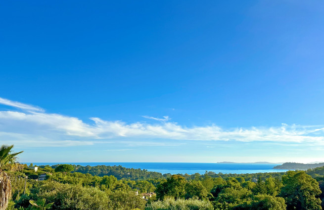 maison-vue-iles-dor-port-cavalaire