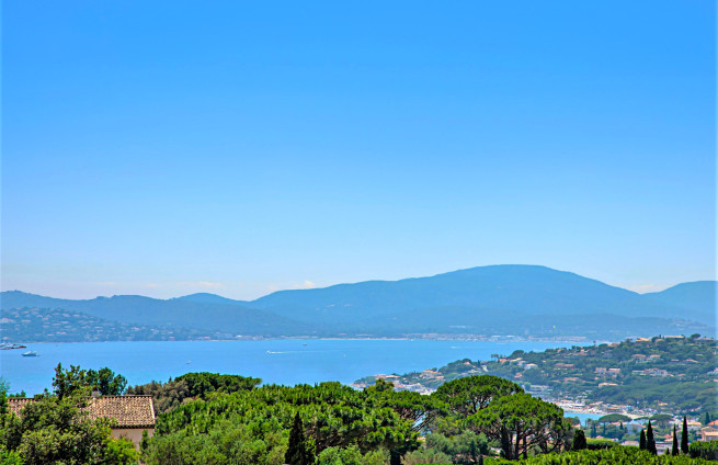 villa-proche-centre-ville-sainte-maxime-vue-mer