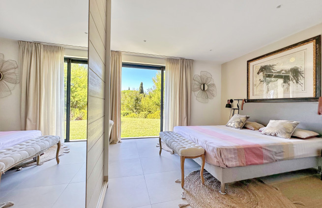 chambre-villa-luxe-beauvallon-bartole