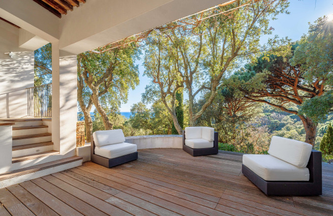 garden-trees-hectare-private-estate