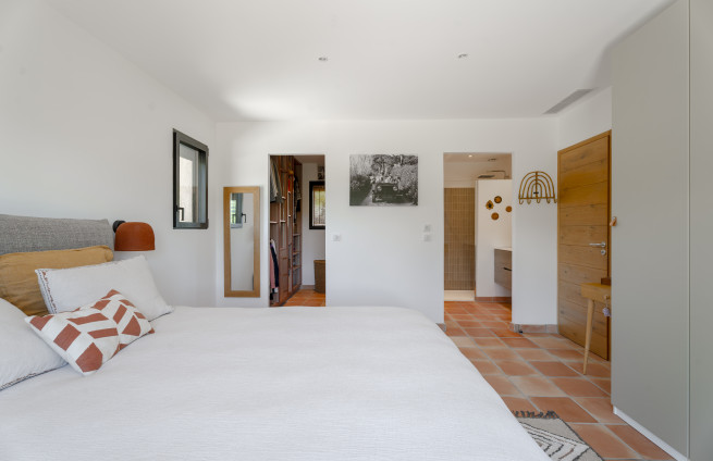 Comfortable ground-floor room