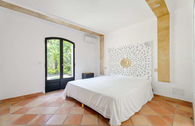 slaapkamer-badkamer-familie-villa-gassin-saint-tropez