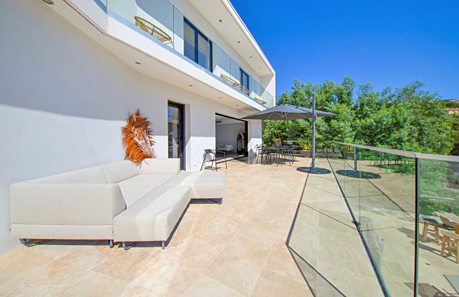 Maison contemporaine piscine chauffée Issambres