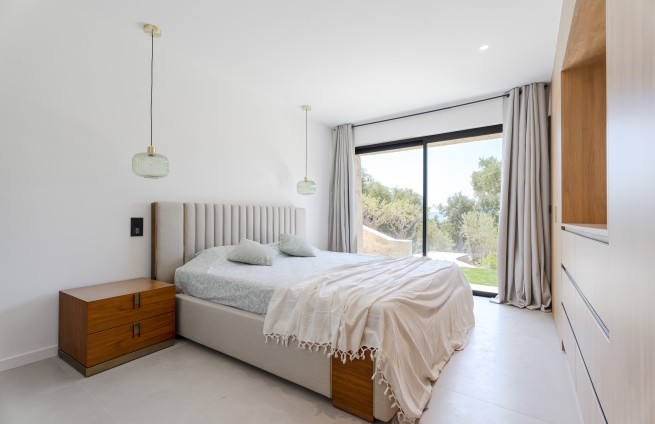 chambre-maître-suite-baignoire-douche-dressing