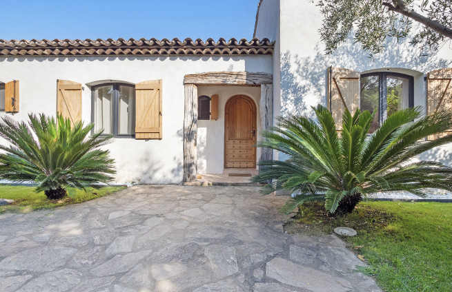 investment-villa-rental-profitable-gulf-saint-tropez