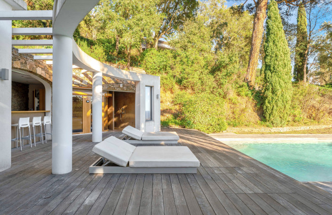 pool-house-gigaro-sauna-salle-sport-piscine-privée