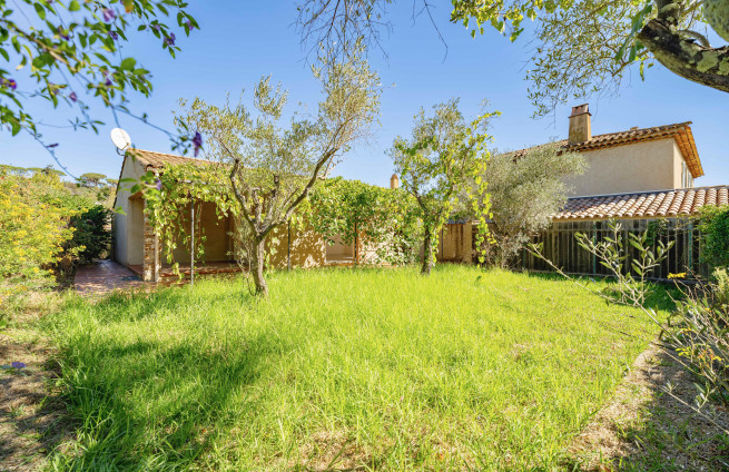 Villa met bouwvergunning in Saint-Tropez