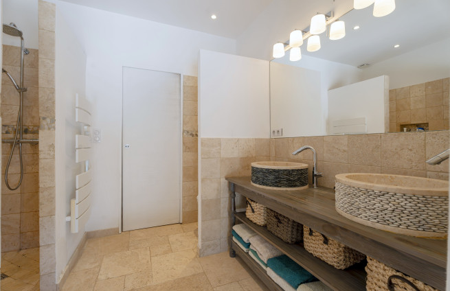 douche-lumineuse-ambiance-zen-villa